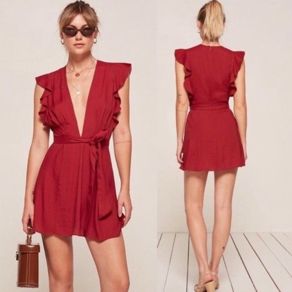 Reformation Dress Womens Red Short Sleeve V neck Mini Size 2 Viscose XS-S